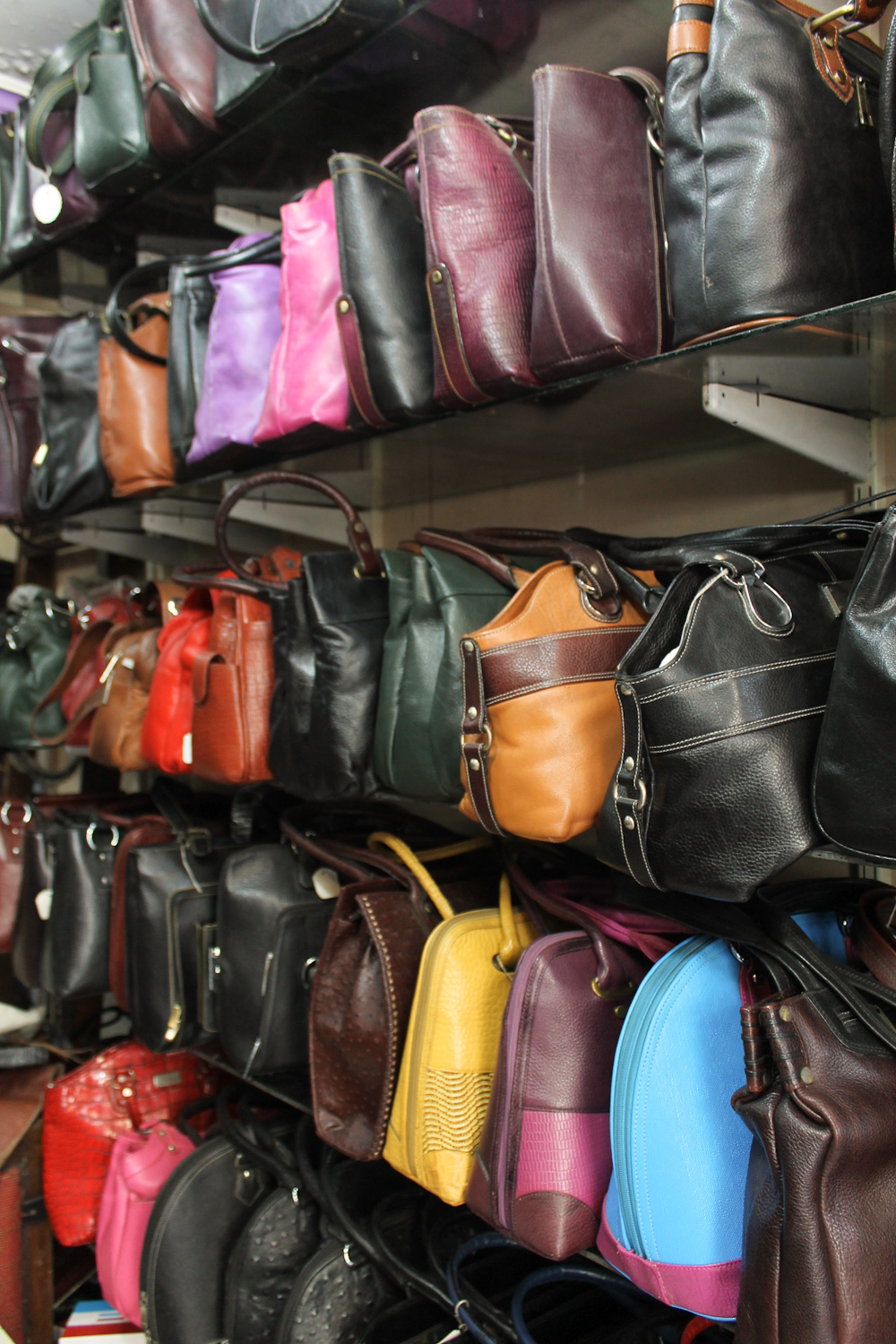 Famouse Sales Leather Boutique Dharavi 5